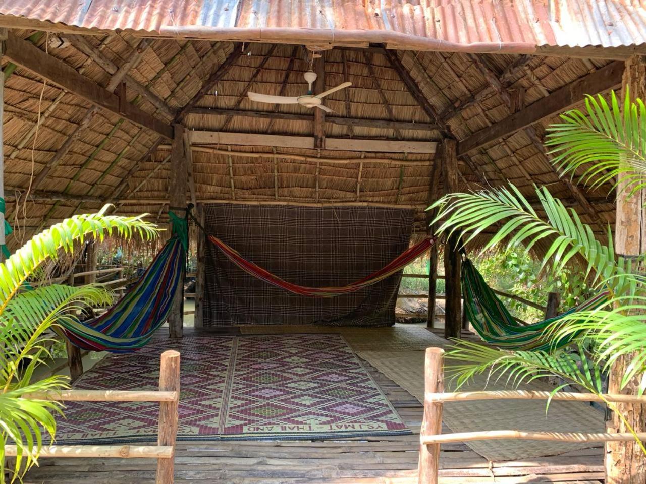 Family Batcave Homestay Баттамбанг Екстер'єр фото